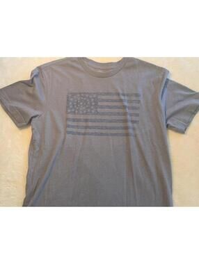 Gray Graphic T-Shirt with American Flag Design, Size M